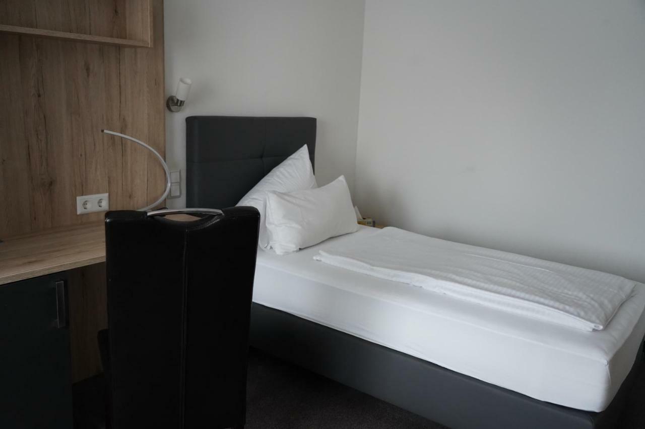Hotel & Restaurant Blume Wolfsburg Eksteriør billede