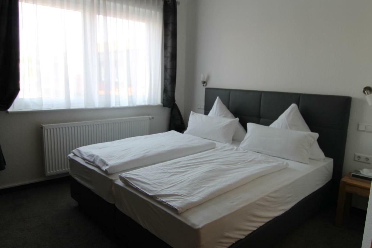 Hotel & Restaurant Blume Wolfsburg Eksteriør billede